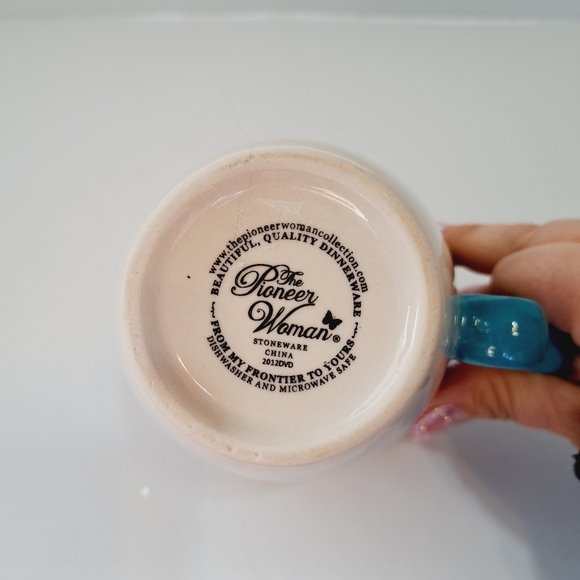 The Pioneer Woman Yellow Blue Roses Country Large Stoneware Mug - Picture 4 of 5